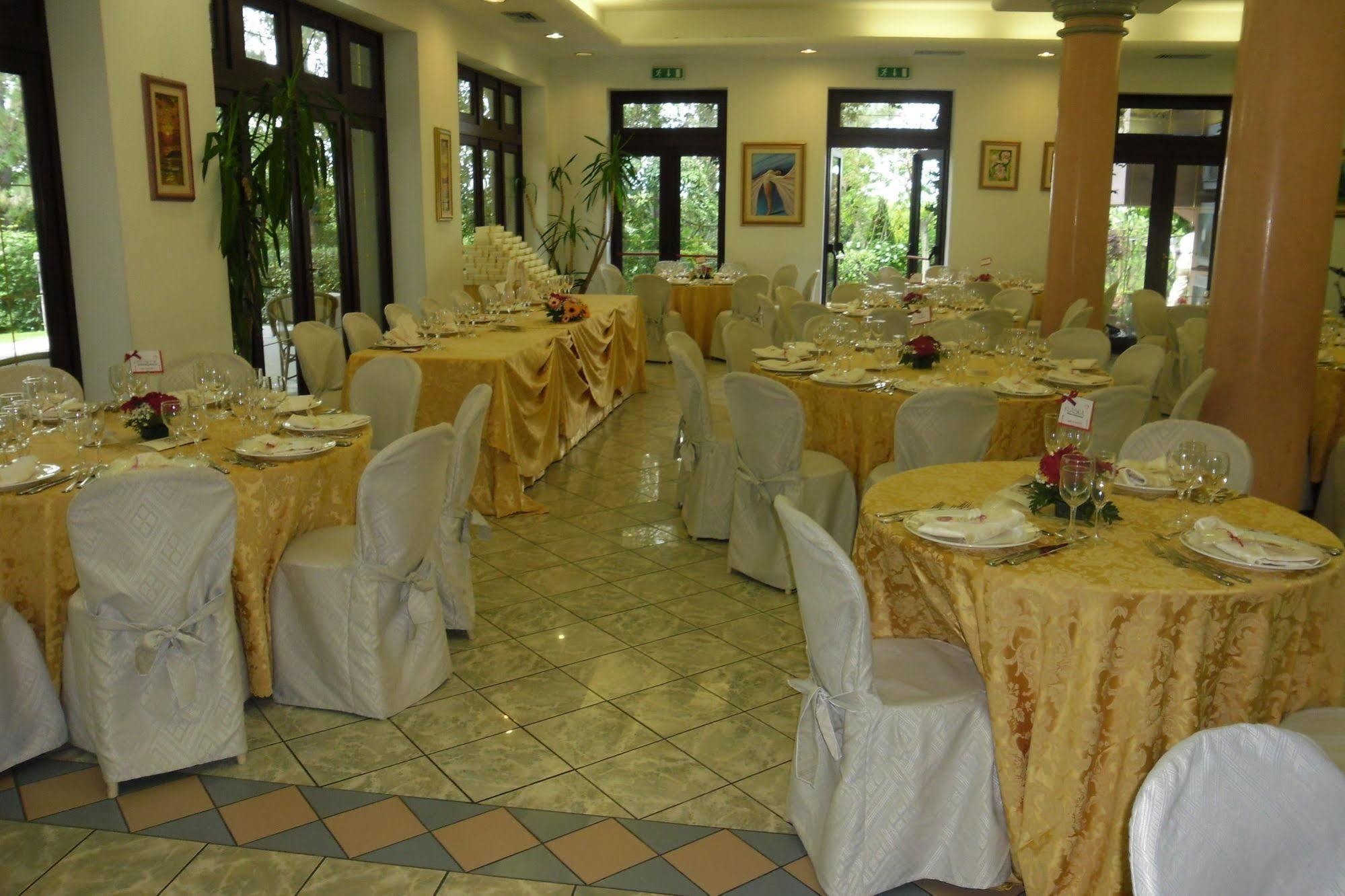 Hotel Ristorante Farneta Кортона Екстер'єр фото